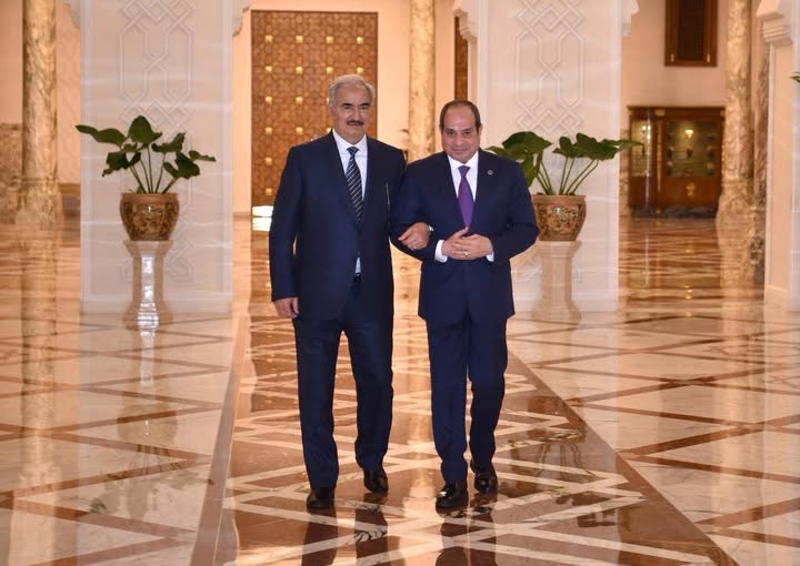 Sisi Holds Secret Cairo Meeting With Haftar as Sudan Conflict Threatens Region